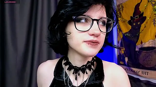 Snapshot of dark_vamp_ chatting on December 2024 09:01:01 PM dark vamp  online show from December 2024 09:01:01 PM