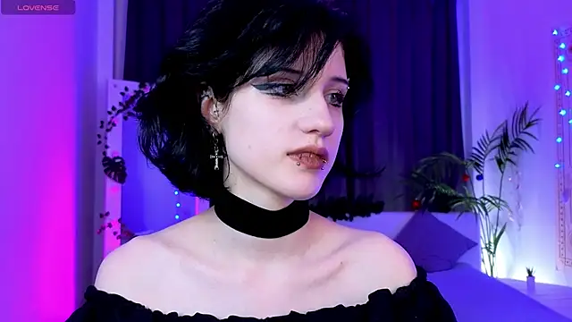 Snapshot of dark_vamp_ chatting on December 2024 09:00:02 PM dark vamp  online show from December 2024 09:00:02 PM