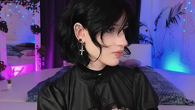 Snapshot of dark_vamp_ chatting on January 2025 11:00:01 AM dark vamp  online show from January 2025 11:00:01 AM