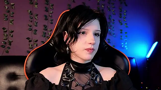 Snapshot of dark_vamp_ chatting on January 2025 09:24:01 PM dark vamp  online show from January 2025 09:24:01 PM