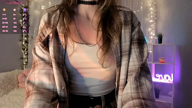 AraCopple online show from December 2024 08:18:01 PM