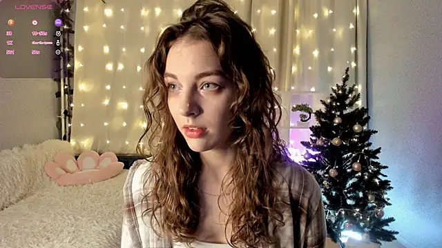 AraCopple online show from January 2025 05:18:01 PM