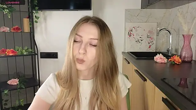 Snapshot of BreckAngwin chatting on March 2025 05:13:01 AM BreckAngwin online show from March 2025 05:13:01 AM