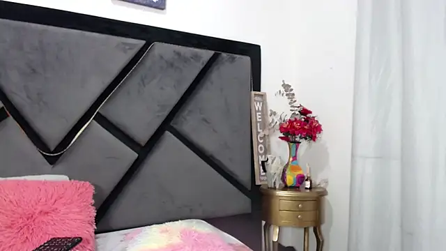 Snapshot of GabrielaDurann chatting on March 2025 01:35:02 PM GabrielaDurann online show from March 2025 01:35:02 PM