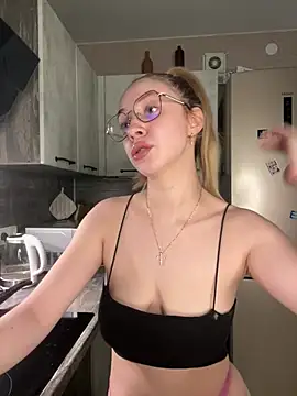 Snapshot of Kitty_Katrine chatting on March 2026 02:25:02 PM Kitty Katrine online show from March 2026 02:25:02 PM