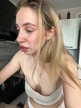 Snapshot of Kitty_Katrine chatting on April 2026 12:06:02 PM Kitty Katrine online show from April 2026 12:06:02 PM