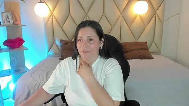 Snapshot of angelswets chatting on June 2026 01:58:02 PM angelswets online show from June 2026 01:58:02 PM