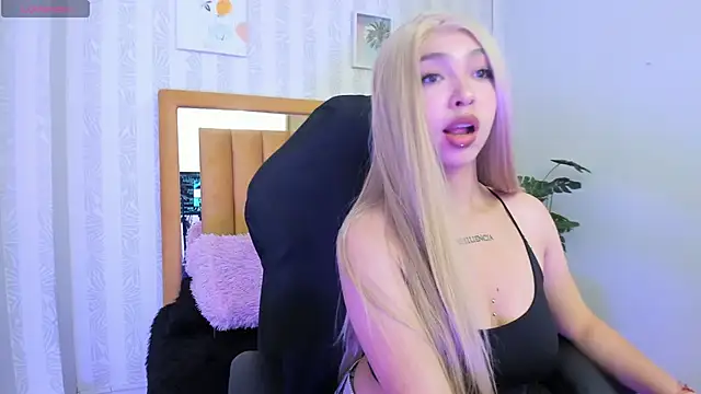 Snapshot of pettit_courtny chatting on October 2025 08:09:02 PM pettit courtny online show from October 2025 08:09:02 PM