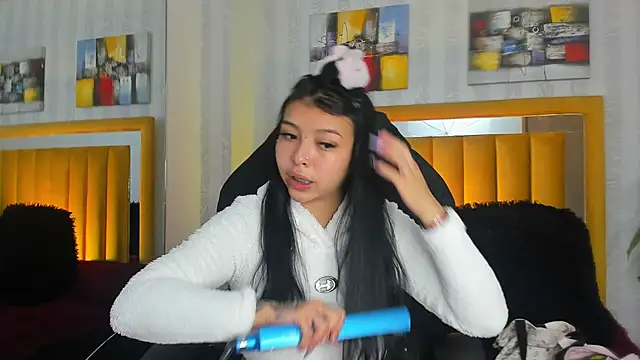 Snapshot of pettit_courtny chatting on November 2025 08:56:01 PM pettit courtny online show from November 2025 08:56:01 PM