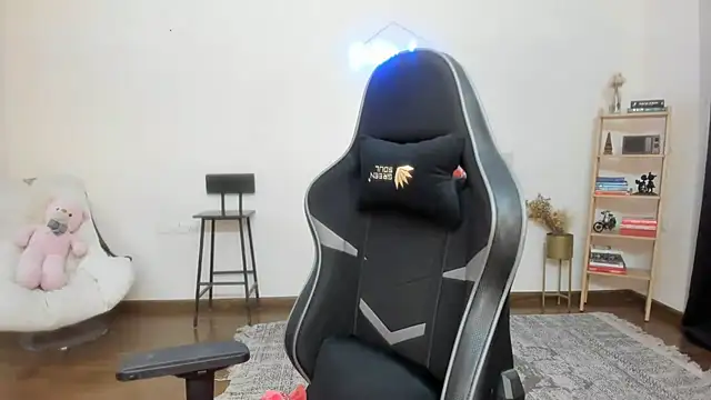 Snapshot of GoddessAnna chatting on March 2025 03:04:01 PM GoddessAnna online show from March 2025 03:04:01 PM