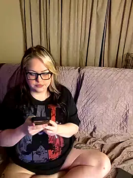 Snapshot of ChubbyBubs chatting on September 2025 12:49:02 PM ChubbyBubs online show from September 2025 12:49:02 PM