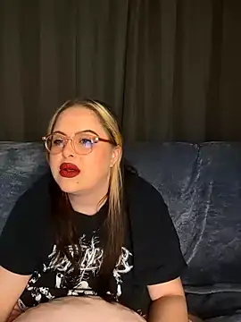 Snapshot of ChubbyBubs chatting on October 2025 04:09:01 PM ChubbyBubs online show from October 2025 04:09:01 PM