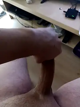 lufyd88 online show from November 2025 01:03:01 PM