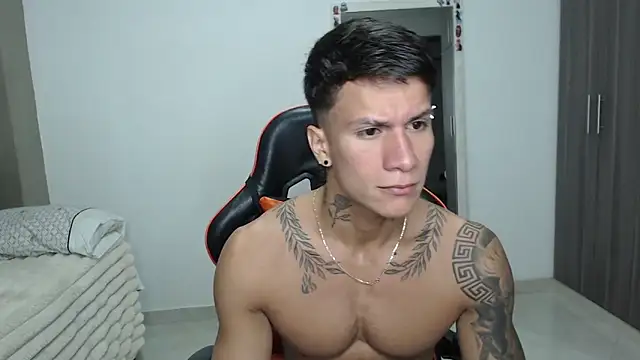 pettergrey1 online show from February 2026 11:17:01 AM