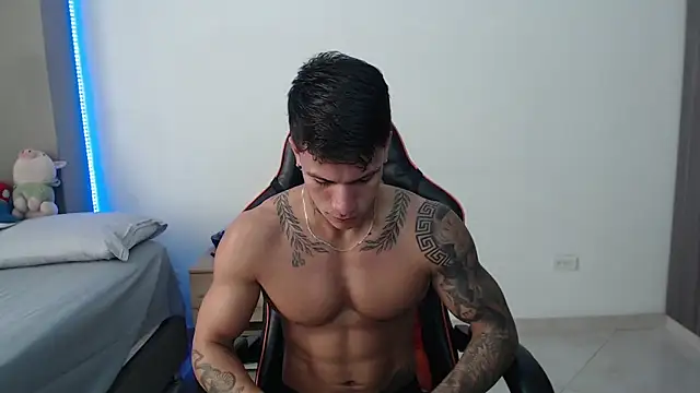 pettergrey1 online show from March 2026 01:00:02 PM