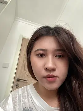 Snapshot of Liliya-77 chatting on June 2026 07:44:01 AM Liliya-77 online show from June 2026 07:44:01 AM