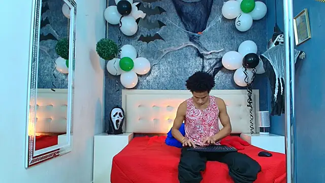 Snapshot of Erick_Zhimerman chatting on October 2025 03:45:02 AM Erick Zhimerman online show from October 2025 03:45:02 AM