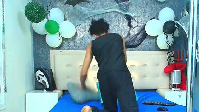 Snapshot of Erick_Zhimerman chatting on November 2025 03:53:02 AM Erick Zhimerman online show from November 2025 03:53:02 AM