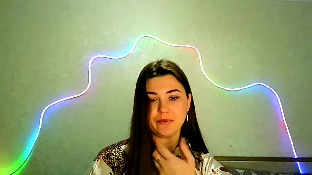 Snapshot of SeductiveTati chatting on December 2025 01:43:02 AM SeductiveTati online show from December 2025 01:43:02 AM