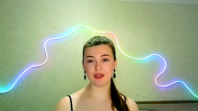 Snapshot of SeductiveTati chatting on April 2026 09:20:02 PM SeductiveTati online show from April 2026 09:20:02 PM