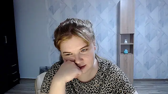 Snapshot of Melina_Hot9 chatting on September 2025 03:24:01 PM Melina Hot9 online show from September 2025 03:24:01 PM