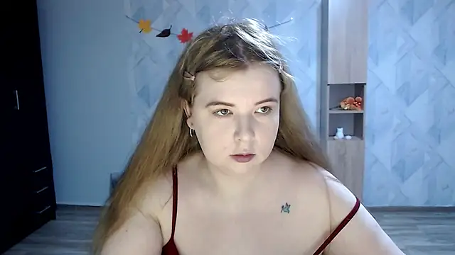 Snapshot of Melina_Hot9 chatting on September 2025 03:17:01 PM Melina Hot9 online show from September 2025 03:17:01 PM