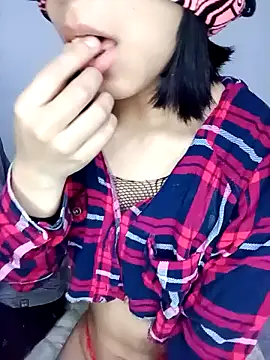 PequeArely online show from January 2025 02:45:02 AM