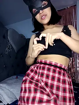 PequeArely online show from February 2025 01:03:02 AM