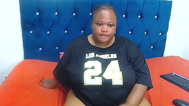 Snapshot of ANALDESTROYERxxxx chatting on December 2024 12:30:02 AM ANALDESTROYERxxxx online show from December 2024 12:30:02 AM