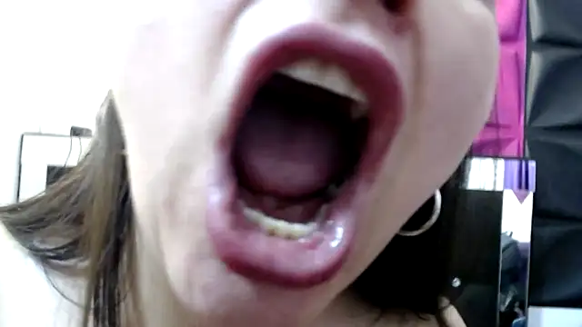 ScarletGlow1 online show from December 2024 03:26:02 AM