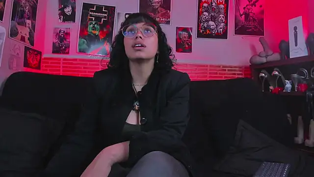 lilith-deveraux online show from October 2025 02:48:01 PM