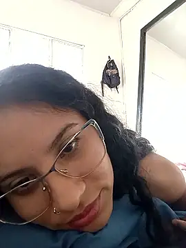 Snapshot of Karii-R chatting on January 2026 01:49:01 PM Karii-R online show from January 2026 01:49:01 PM