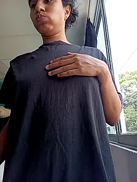 Snapshot of Karii-R chatting on March 2026 03:18:01 PM Karii-R online show from March 2026 03:18:01 PM