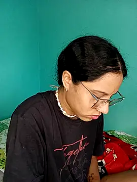 Snapshot of Karii-R chatting on March 2026 02:24:02 PM Karii-R online show from March 2026 02:24:02 PM