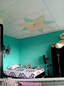 Snapshot of Karii-R chatting on March 2026 01:37:02 PM Karii-R online show from March 2026 01:37:02 PM