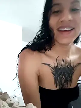 Snapshot of Karii-R chatting on April 2026 02:35:01 PM Karii-R online show from April 2026 02:35:01 PM