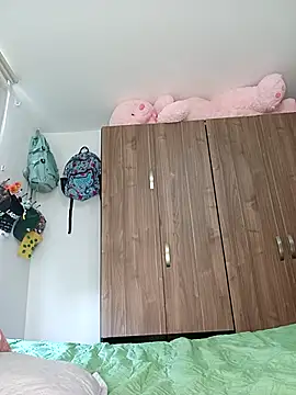 Snapshot of Karii-R chatting on April 2026 03:24:01 PM Karii-R online show from April 2026 03:24:01 PM