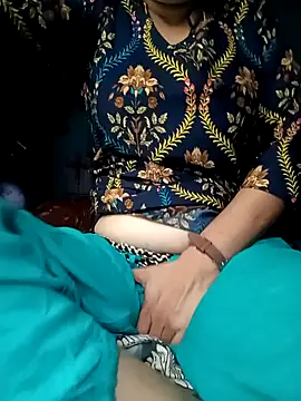 Snapshot of gunjan22 chatting on December 2024 08:14:02 AM gunjan22 online show from December 2024 08:14:02 AM