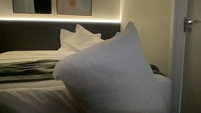 princessblond online show from July 2026 01:30:01 AM