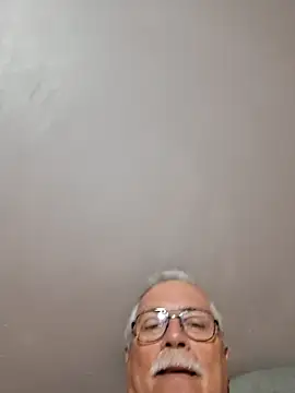 Snapshot of NawtyB1965 chatting on April 2026 04:06:02 AM NawtyB1965 online show from April 2026 04:06:02 AM