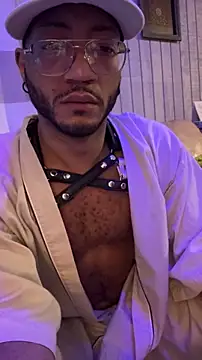 Snapshot of KySir1990 chatting on January 2026 04:38:02 AM KySir1990 online show from January 2026 04:38:02 AM