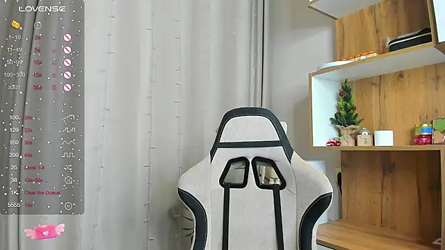 Fairyy Moon online show from January 2025 04:39:01 PM