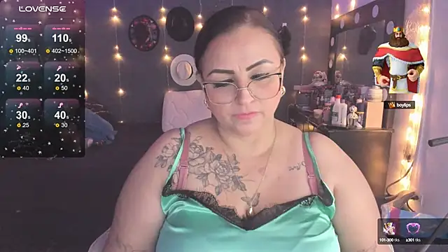 Snapshot of Ivonnee__ chatting on February 2025 07:10:01 AM Ivonnee online show from February 2025 07:10:01 AM