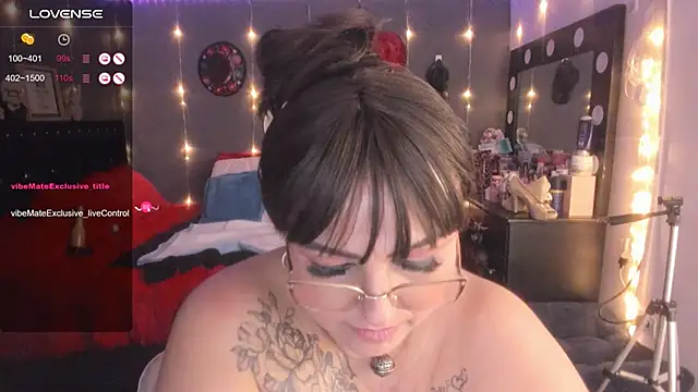 Snapshot of Ivonnee__ chatting on March 2025 07:37:02 AM Ivonnee online show from March 2025 07:37:02 AM