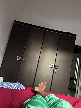 Snapshot of Dreamistofly chatting on April 2026 01:06:02 AM Dreamistofly online show from April 2026 01:06:02 AM