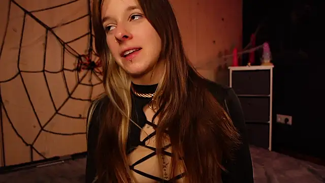 Izzy Inked online show from October 2025 06:39:02 AM