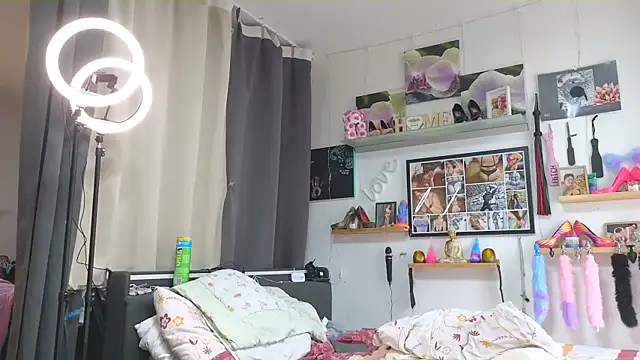 SunshineLexi online show from March 2025 10:04:01 AM