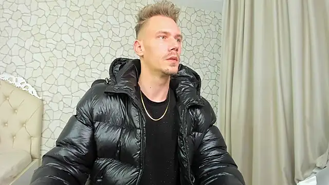 MateoBenjaminX online show from December 2024 10:51:01 PM