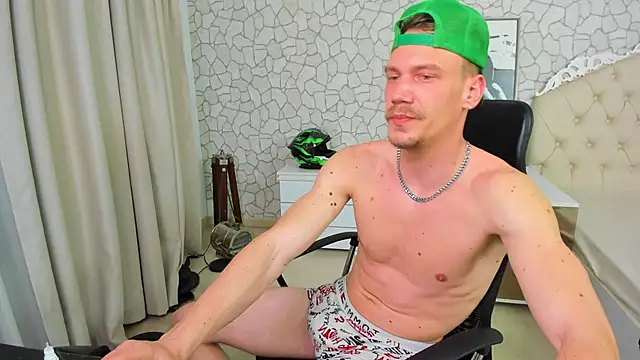 MateoBenjaminX online show from March 2025 08:53:01 PM