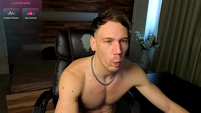 MateoBenjaminX online show from March 2026 12:56:02 PM